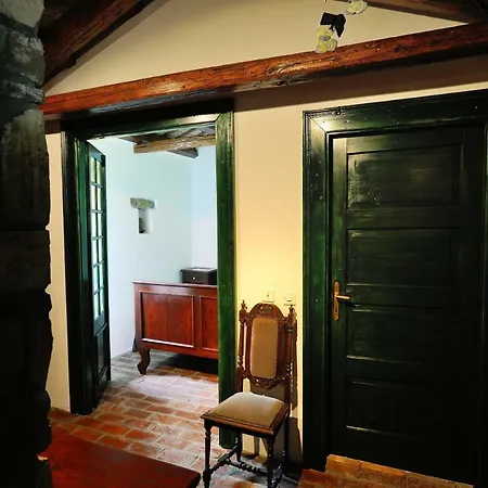 בית הארחה Traditional Istrian Stone House *