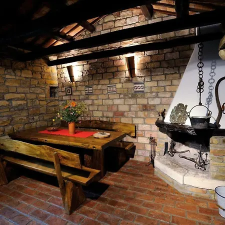 Traditional Istrian Stone House 3* Šmarje