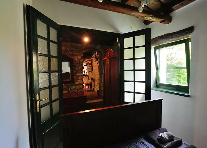 Traditional Istrian Stone House Šmarje