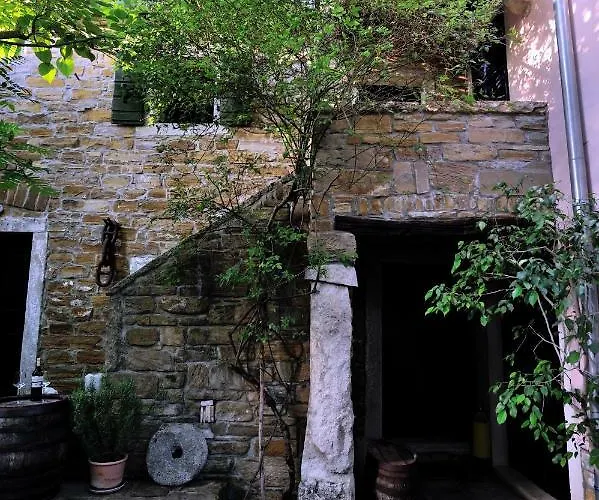 Traditional Istrian Stone House 3*
