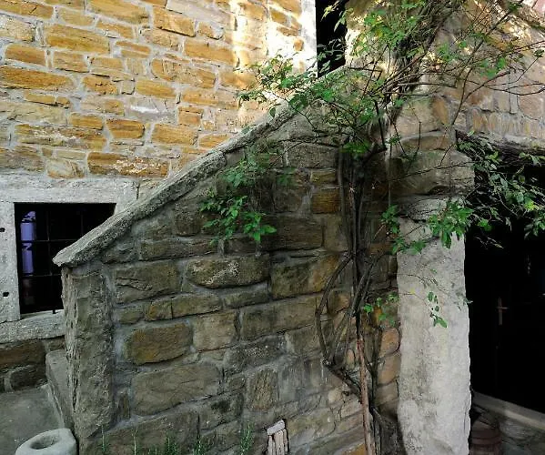Konukevi Traditional Istrian Stone House 3*